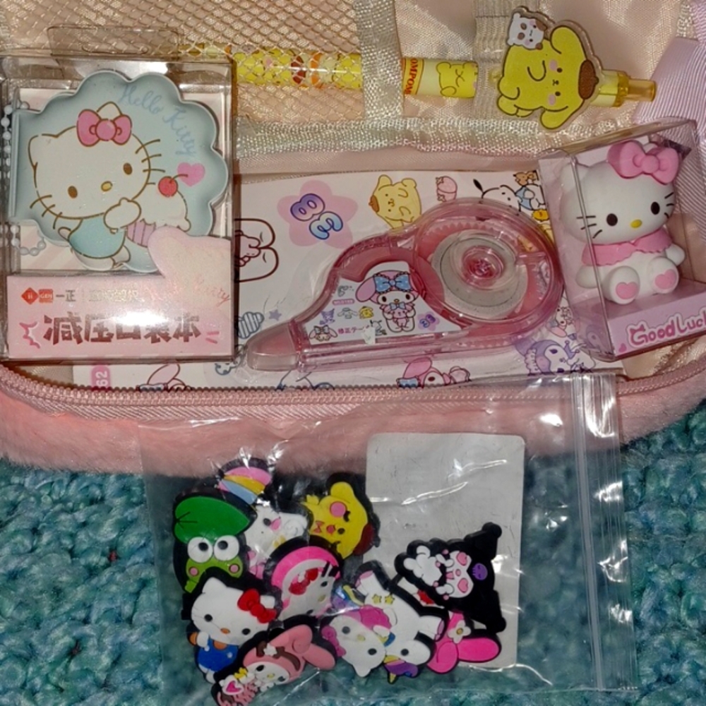 Hello Kitty's Delightful Cache - Picture 12 of 16